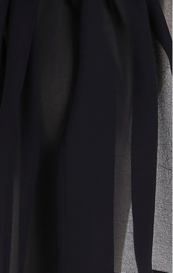 Ефирен шал в черен цвят [1]