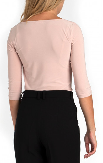 Блуза с драпирано деколте в нежно розов цвят [1]