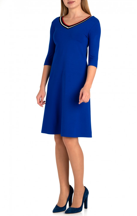 Стилна рокля с трицветно бие в син цвят [1]
