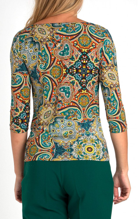 Атрактивна блуза с драпирано деколте в многоцветен принт с кашмирени и флорални мотиви