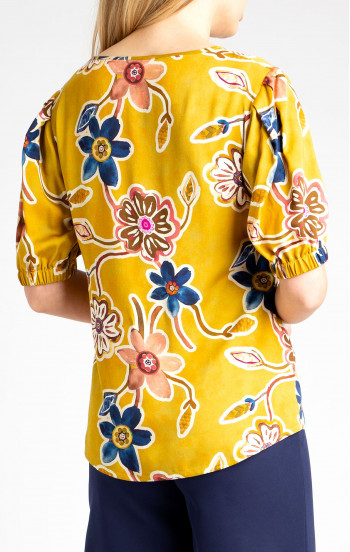 Блуза с нежни флорални мотиви в цвят Freesia [1]