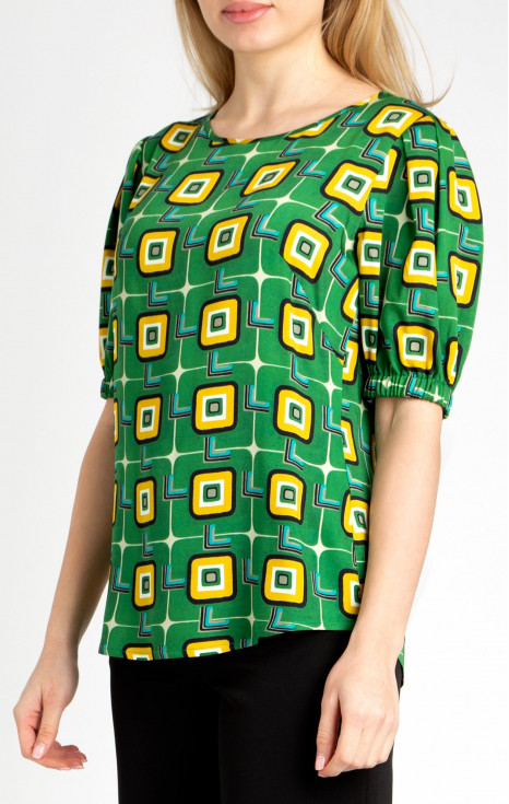 Блуза в свободен силует от вискоза с графичен принт върху основа цвят Amazon Green