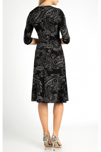 Стилна рокля от луксозно тежко жарсе в черен цвят с кашмирени мотиви [1]