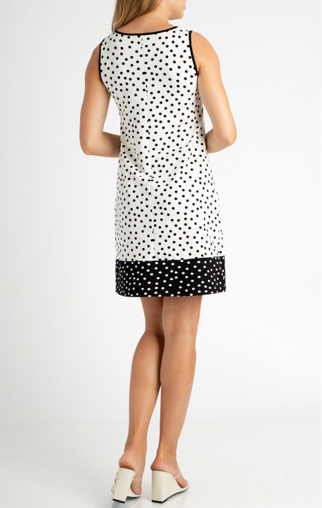 Комфортна рокля от памук в стил Polka Dots в бяло и черно. [1]