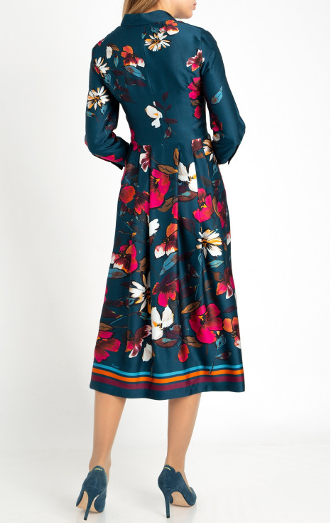 Стилна рокля от сатенирана вискоза в цвят Moroccan Blue