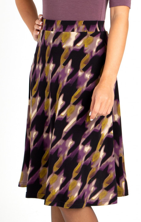 Елегантна пола с графичен принт в пастелни цветове