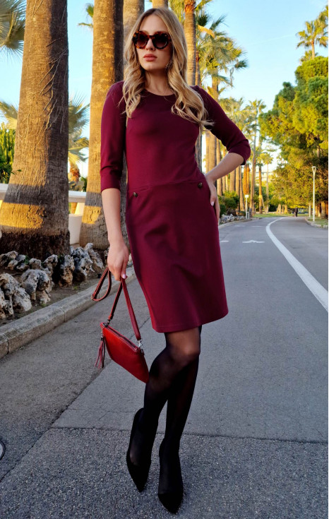 Елегантна права рокля в цвят Red Plum