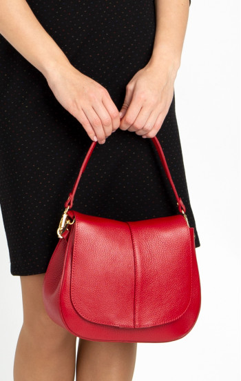 Чанта от естествена кожа с мек капак в цвят Garnet Red