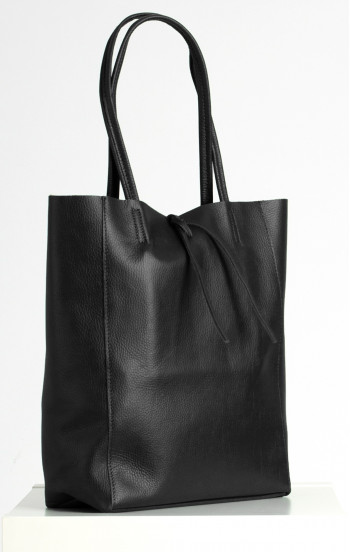 Голяма чанта от естествена кожа в черен цвят