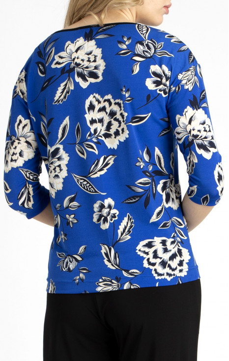 Блуза от лека трикотажна материя в цвят Princess Blue с флорални мотиви [1]