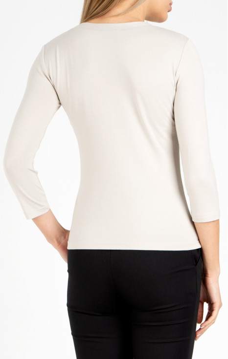 Блуза от леко трико с V деколте в цвят White Swan