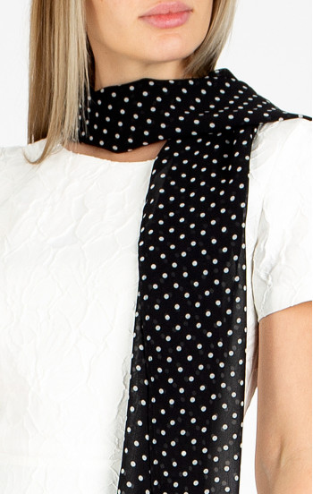 Черен ефирен шал от нежна материя на бели точки [1]