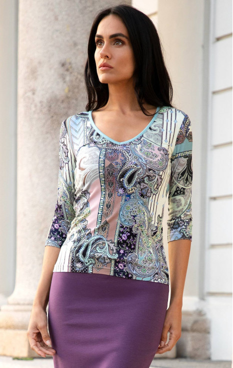 Блуза от меко трико с пейсли мотиви в синьо-зелена гама