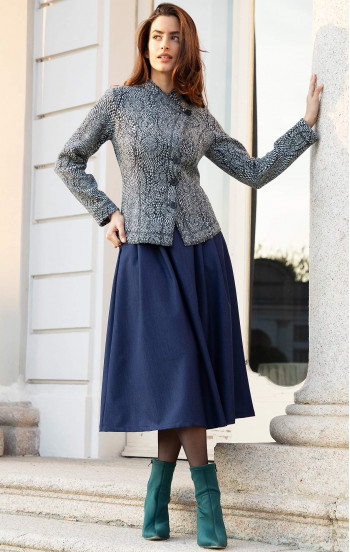 Ефектно сако от свежа вълна с асиметрично закопчаване в черно и бяло [1]