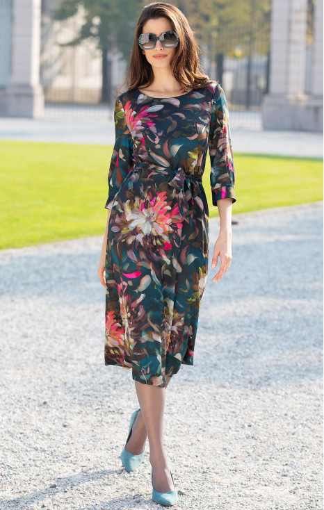 Елегантна рокля от луксозна вискоза в зелено “Ocean Depth” с живописен флорален принт [1]