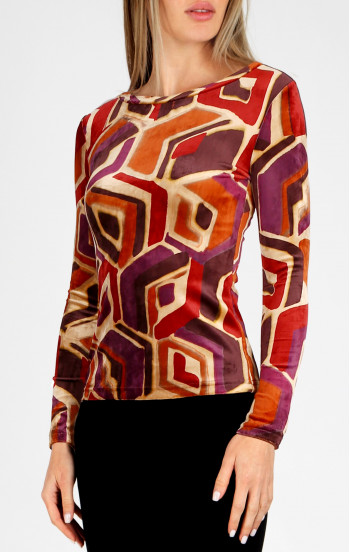 Блуза от кадифе с лодка деколте в графичен десен в цвят Brick и Plum Purple на бежов фон