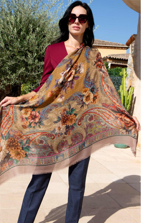 Нежен шал от вълна и модал Vintage Floral Tapestry