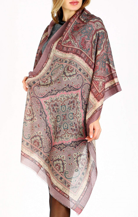 Мек топъл шал от вълна и коприна Velvet Rose Tapestry