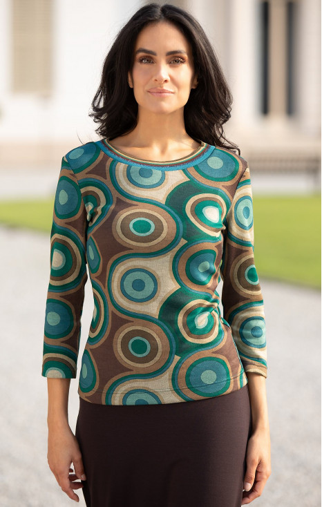 Блуза от топла трикотажна материя с ефектен геометричен десен