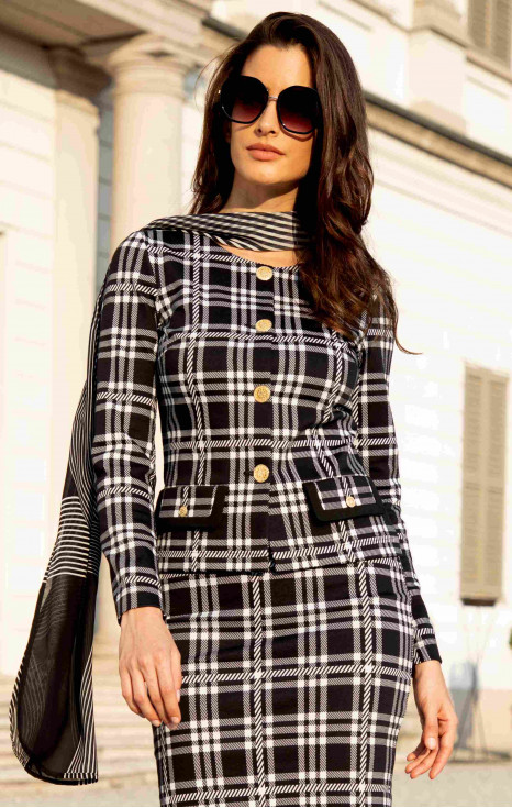 Стилно сако от луксозен трикотажен жакард в черно-бяло каре