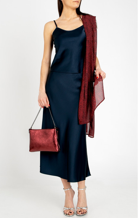 Елегантен ефирен шал с леопардов принт в бордо