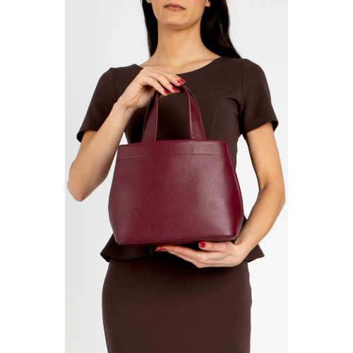 Практична малка чанта от естествена кожа в цвят Wine Red