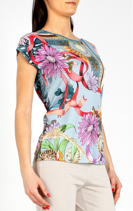 Блуза в цвят Baby Blue с бароков принт и флорални мотиви