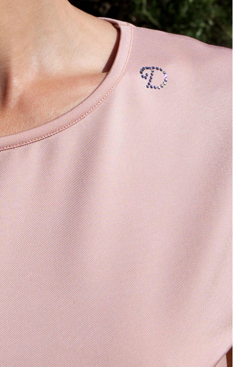 Елегантна блуза Powder Pink с деликатно лого от кристали Swarovski