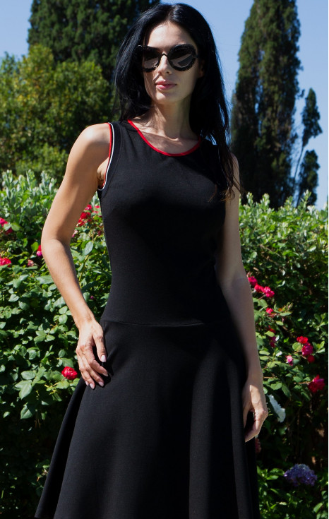 Елегантна черна рокля Black Crimson Elegance  от плътно трико